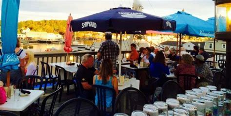 10 Maine Restaurants With The Most Amazing Outdoor Patios Youll Love