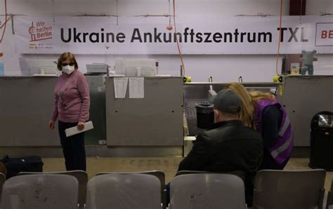 aid to refugees in germany to be halved in 2024 reuters rbc ukraine