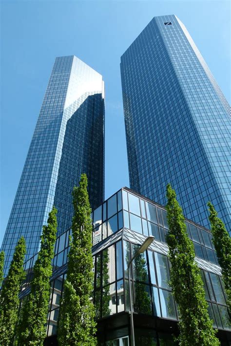 Deutsche bank aktuell ein underperformer. Sanierung Deutsche Bank-Hochhäuser in Frankfurt - DETAIL ...