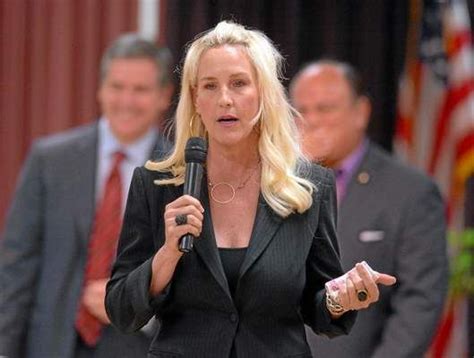 Erin Brockovich Lends Support To Water Quality Fight In Gardena Erin