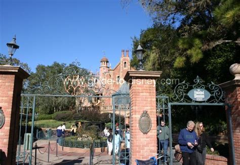 Guide To Disney World Haunted Mansion In Liberty Square At Magic Kingdom