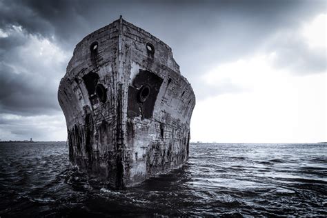 Ss Baychimo Unsinkable Ghost Ship Of The Arctic Owlcation