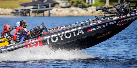 Synonyms for in a better position. MIKE IACONELLI: Correct Boat Position Translates into ...