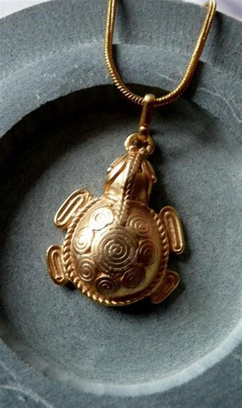 Pin By Quian Sherman On Jewelry And Metal Techniques Pendant Necklace