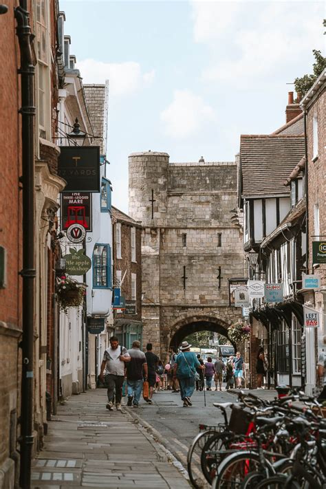 A Perfect Day Trip To York Top Things To Do Roam And Thrive