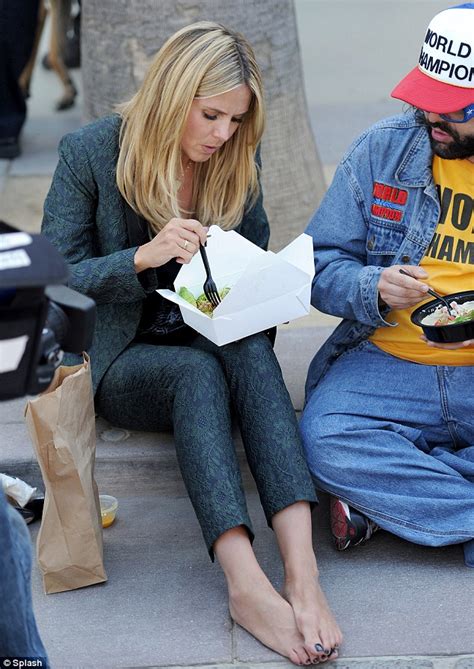 Heidi Klum Digs Into A Salad With Vigor And Goofs Around In Glasses On Set Daily Mail Online