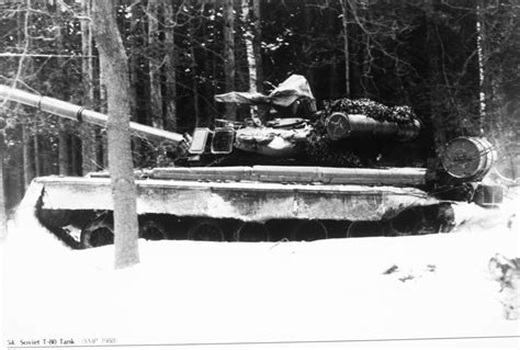 A Left Side View Of A Soviet T 80 Tank Nara And Dvids Public Domain