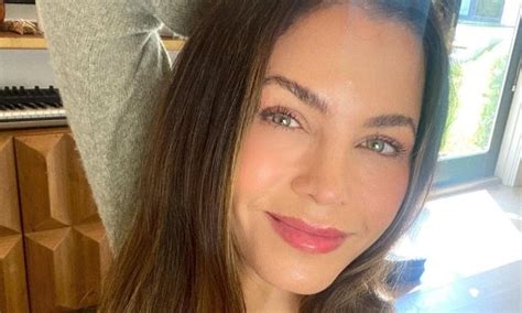 The Rookie Star Jenna Dewan Confirms Return To Dc Verse With Superman And Lois Jenna Dewan