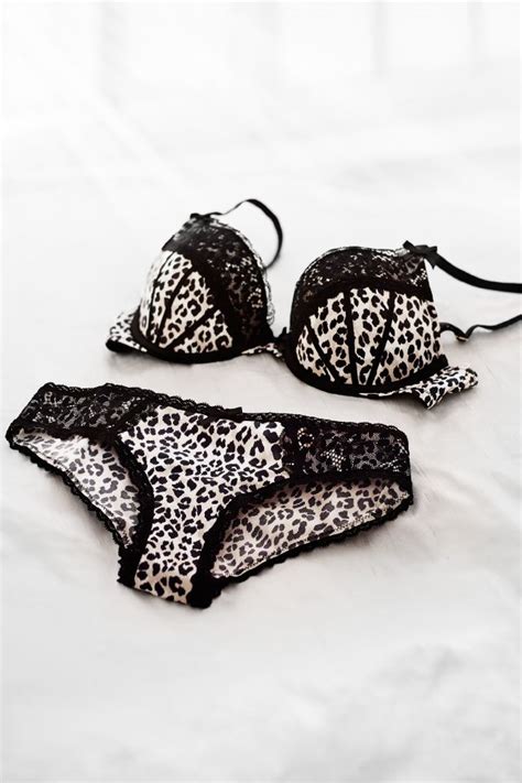 Leopard Print Bra And Briefs With Lace Details Hmlingerie Bielizna