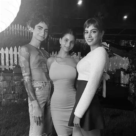 Suhana Khan Looks Beautiful In A Bodycon Dress Shares Inside Pics Of Birthday Celebration With