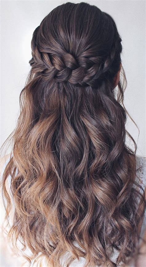 45 Beautiful Half Up Half Down Hairstyles For Any Length Braid And Textures