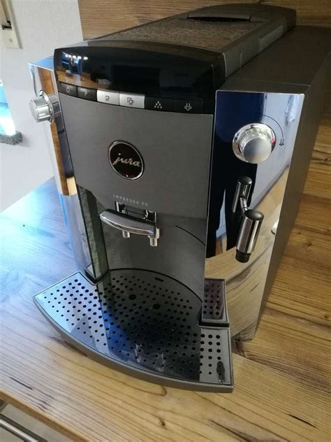 Jura Impressa F5 F50 Chrometitan Kaffeesteffde Generalüberholte
