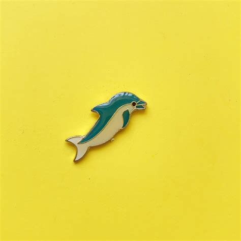 Dolphin Pin Vintage Pin Enamel Pin 80s 80s Pin Hat Tac Pinback