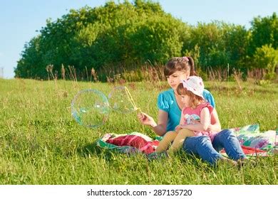 Mom Daughter Park Blow Bubbles Stock Photo 287135720 Shutterstock