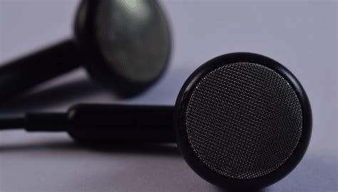 10 Best Earbud Headphones 2021 Review Musiccritic
