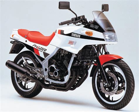 This model has 1 series. Review of Kawasaki GPZ 400 (reduced effect) 1985: pictures ...