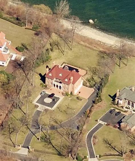 Sean Hannity House Profile Long Island House Pictures Rare Facts And