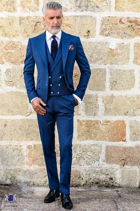 Let's take a look at different types of weddings and the groom's wedding styles which match best. Types of Wedding Suits for Grooms | Groomswear According ...