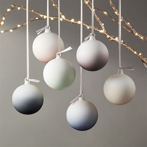 A Holiday To Do List For Design Lovers Modern Christmas Ornaments