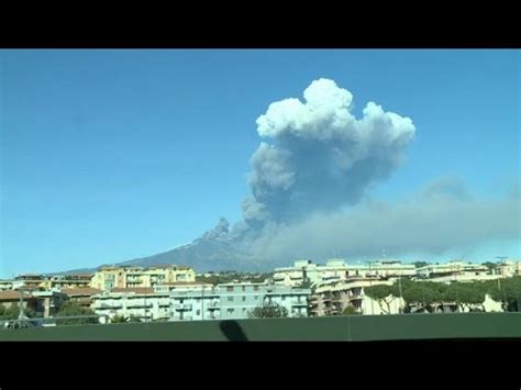 Tours can be customized for different etna вулкан. Vulcão Etna entra em erupção e desperta a ilha italiana ...