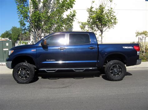 The second generation and first carrying the tundra badge,. 2009 Toyota Tundra [2009 Toyota Tundra CrewMax SR5 ...