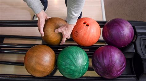 What Weight Bowling Ball Should I Use Heavy Vs Light Cherry Picks