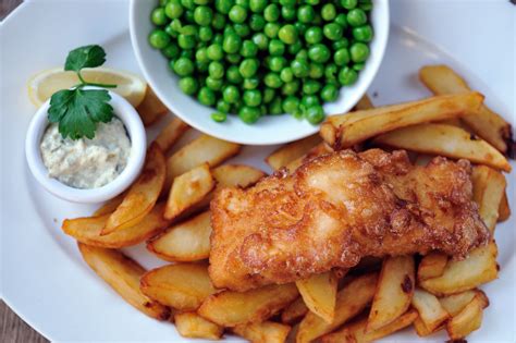 Currently, the uk has an estimated 10,500 fish and chip shops and an estimated 229 million portions of fried fish are sold every year. traditional fish and chips #british #food | British food ...