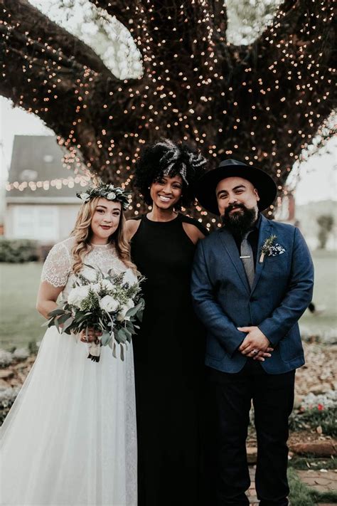 Check out some of our favorite wedding photos from this venue. Meet the Garcia's! This wedding was at Oak Tree Manor Bed and Breakfast in Spring, Texas ...