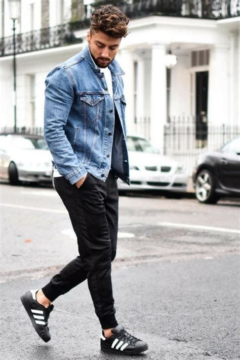 A worthy addition to any wardrobe, the jean jacket continues to stand the test of time. Jean Jacket Outfits For Men | Denim Jacket Outfits ...