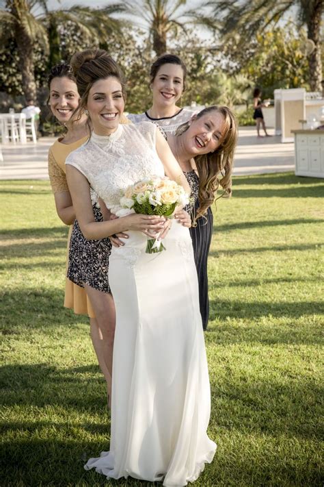 Best Friends Of The Bride Bff Bride Brides Best Friend Wedding Girls Photo Efrat Lobel