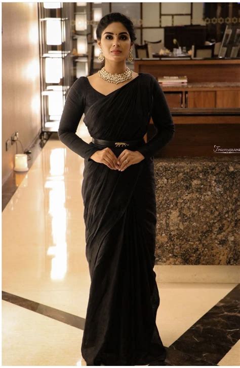 Simple And Elegant Saree Look Elegant Saree Saree Look Saree Blouse