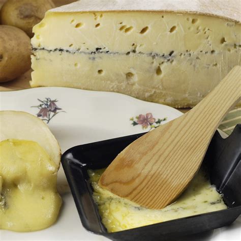 La raclette, un fromage très calorique riche en calcium ...