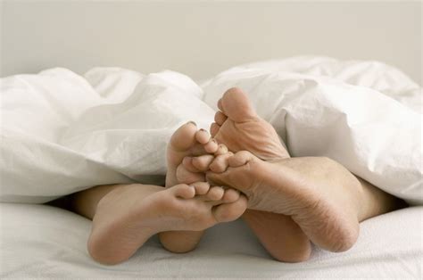 Five Ways To Stop Your Feet Smelling For Good Mens And Womens