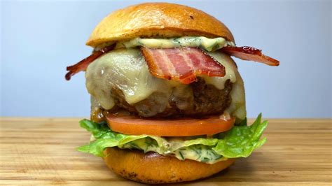 The Best Burger The Ultimate Crispy Bacon Cheeseburger Youtube