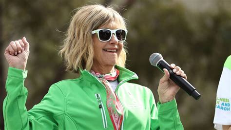 Olivia Newton John Is Made A Dame In Uk New Years Honours List