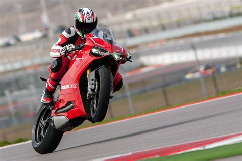 2013 ducati 1199 panigale r official pictures autoevolution