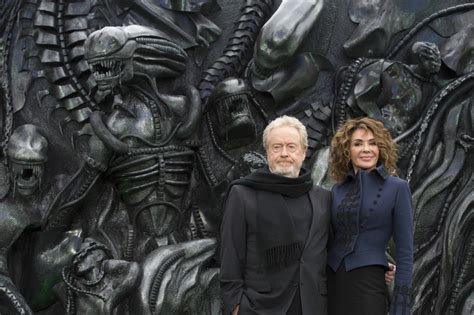 Ridley scott returns to the universe he created, with alien: Ridley Scott Says Alien: Covenant Sequel to Start Filming ...