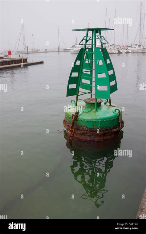 Green Rust Buoy Anchor Chain Hi Res Stock Photography And Images Alamy