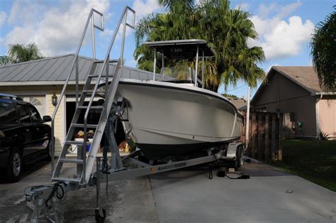 2005 Sea Hunt Triton 220 21k — Florida Sportsman