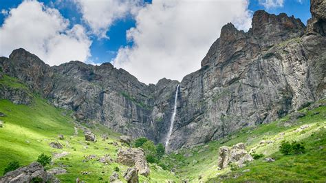 Romania to the north (mostly along the danube), serbia and the republic of macedonia to the west, and greece and turkey to the south, as well as the black sea. Botev peak trekking - Bulteam Adventures
