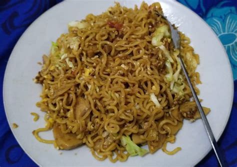 Yuk coba resep dan cara membuat mie tek tek. Resep Mie Goreng Indomie Tek Tek oleh Yulia Rahmawati - Cookpad
