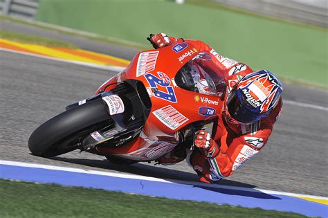 Casey Stoner returns to Ducati MotoGP team