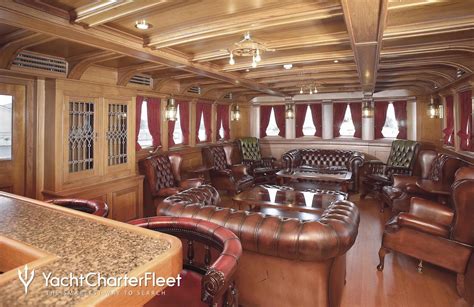 Ss Delphine Yacht Charter Price Great Lakes Ew Luxury Yacht Charter