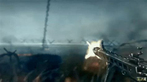 Un juego de guerra (del inglés wargame y este, a su vez, del alemán kriegspiel) es aquel que recrea un enfrentamiento armado de cualquier escala (de escaramuza, táctico, operacional, estratégico o global) con reglas que implementan cierta simulación de la tecnología. Gif bélicos y estrategia: Juegos de guerra gif 7