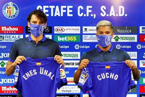 Geçen sezon villarreal'in real valladolid'e kiraladığı enes ünal, tüm kulvarlarda 37 maça çıktı ve 8. Getafe, Enes Ünal'ı basına tanıttı - Spor Haberleri - Bursadabugun.com