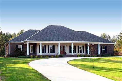 I love the horizontal/roof line trim work on this! 2164 Sq Ft Southern Style House Plan with 4 Bedrooms + 2.5 ...