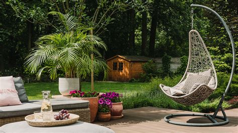 These 8 Creative Ideas Will Make Your Backyard More Inviting Build