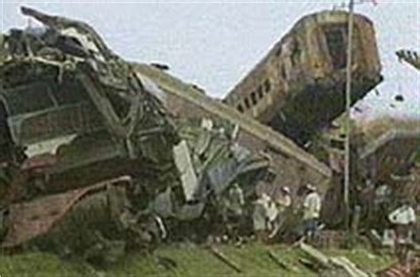 Jun 23, 2019 · as there was a serious train disaster at gaisal (west bengal) on august 2nd 1999, both shri das and smt. Rediff On The NeT: Human error blamed for Gaisal train crash