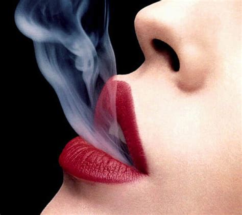 smoke lips wallpaper