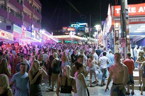 British Police Patrol Magaluf For The First Time To Help Spanish